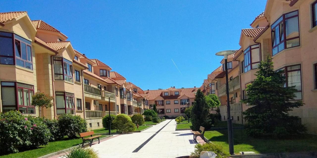 Rias Baixas En Ribeira Piso Centrico Con Parking Y Wifi Apartment Exterior photo